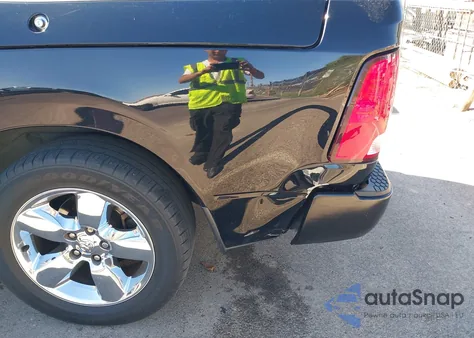 2015 Ram 1500 Express из США, поврежденный, VIN 1C6RR6FT2FS522814